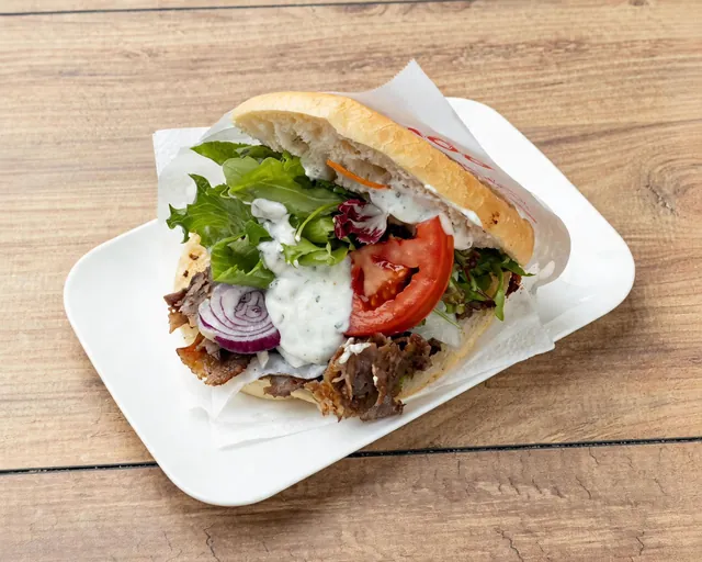 Döner Kebab im Brot